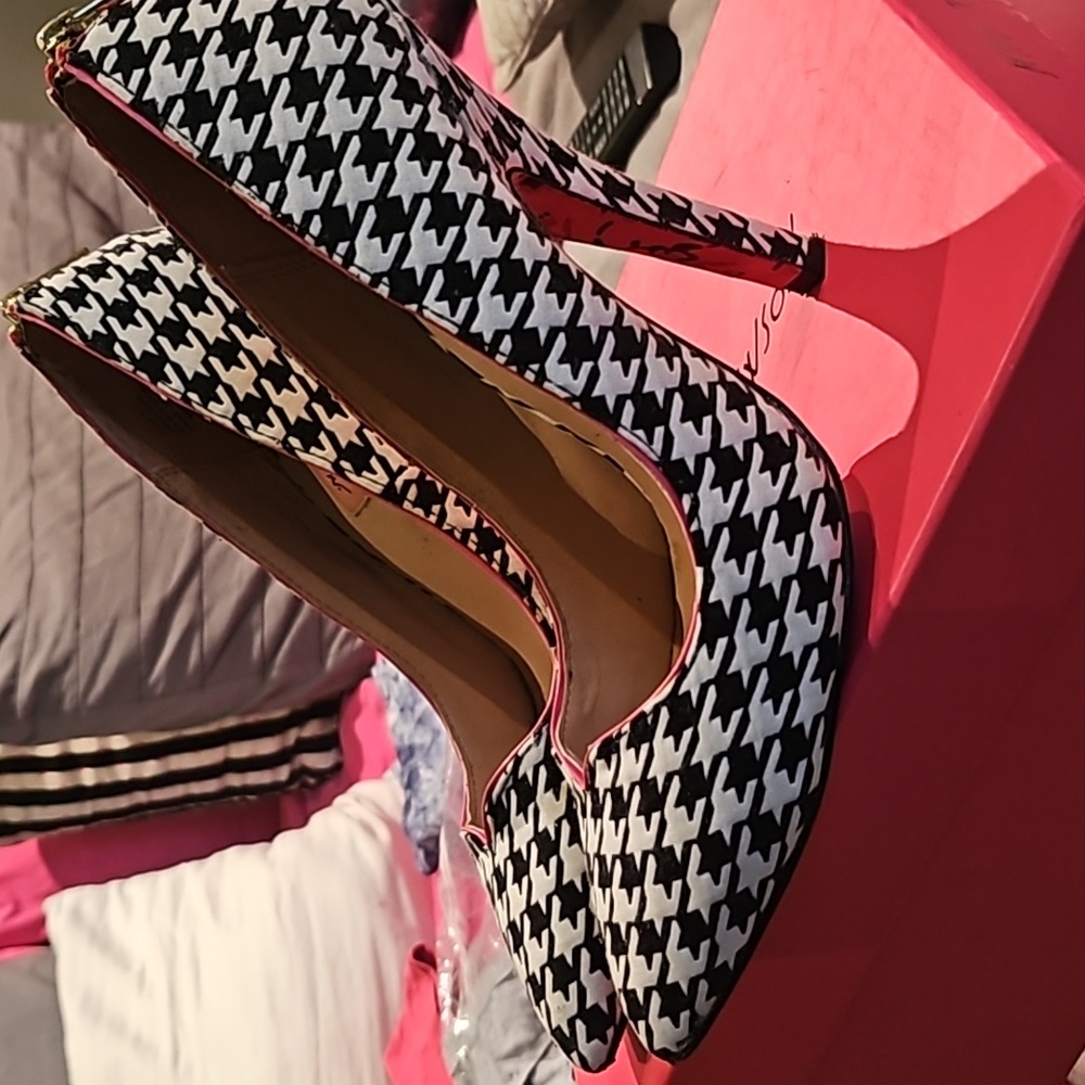 Betsey Johnson Taylor Pump